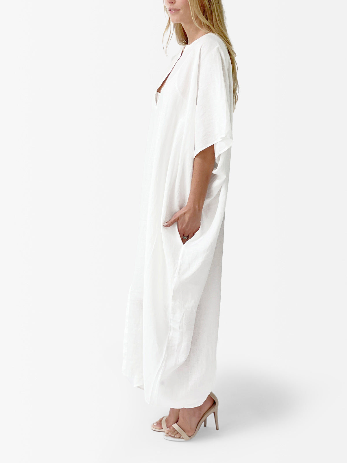 VACANCES Tulum Linen Caftan White Side